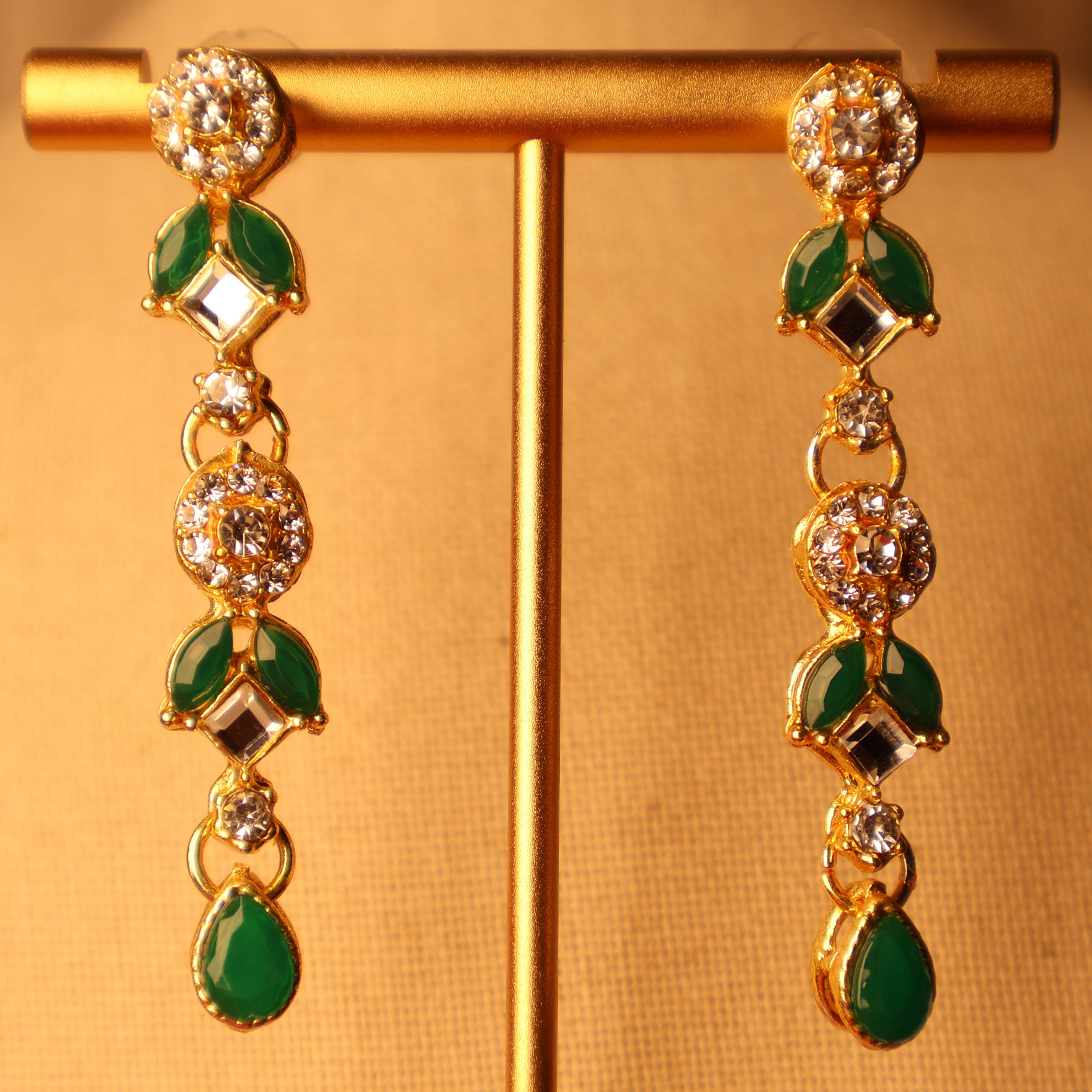 ZAMURRAD emerald green and gold kundan-style necklace set with tikka and earrings
