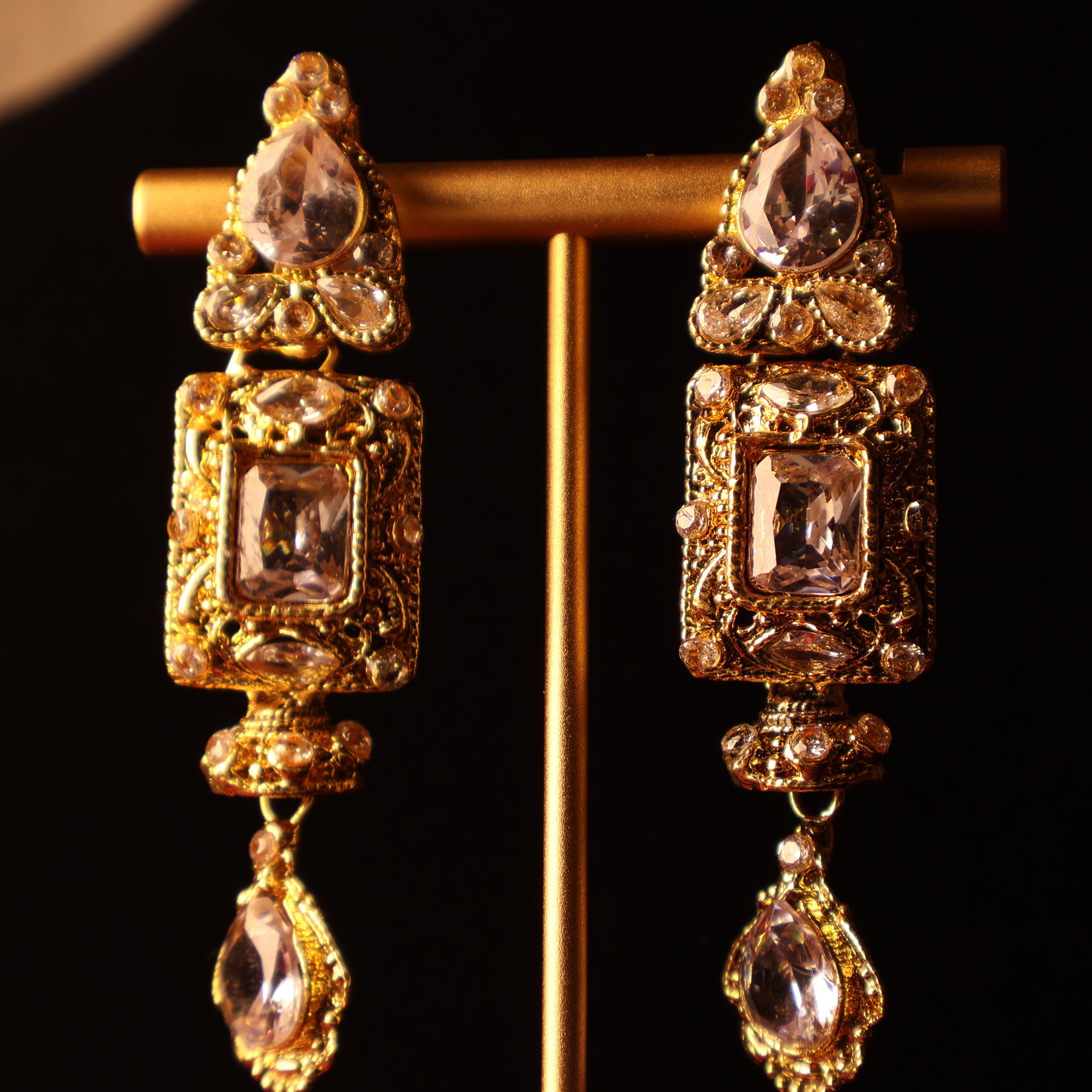 MEHRUNISA regal all-gold kundan-style collar set with tikka and earrings