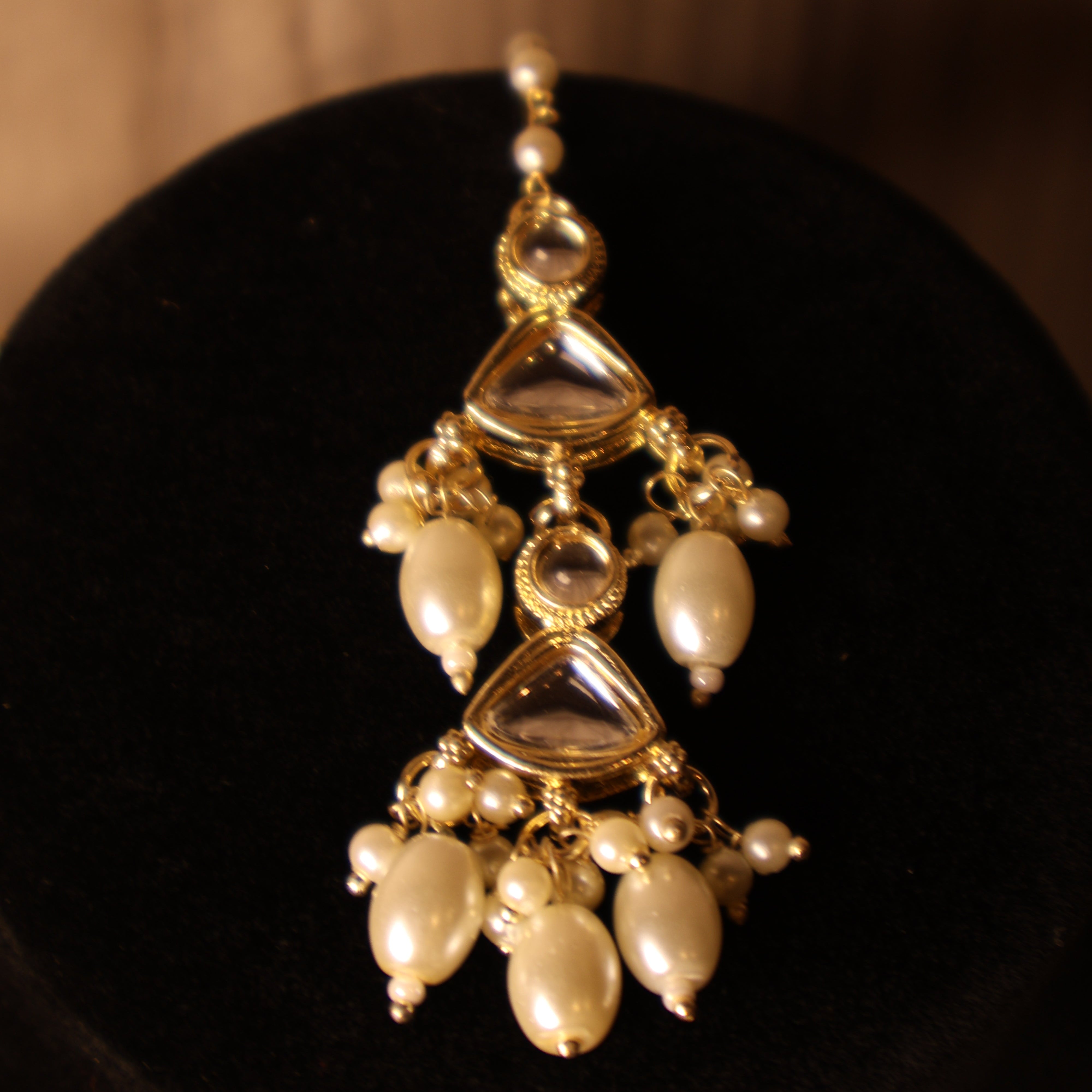 YASMEEN gold and pearl kundan-style bridal necklace set with tikka and earrings