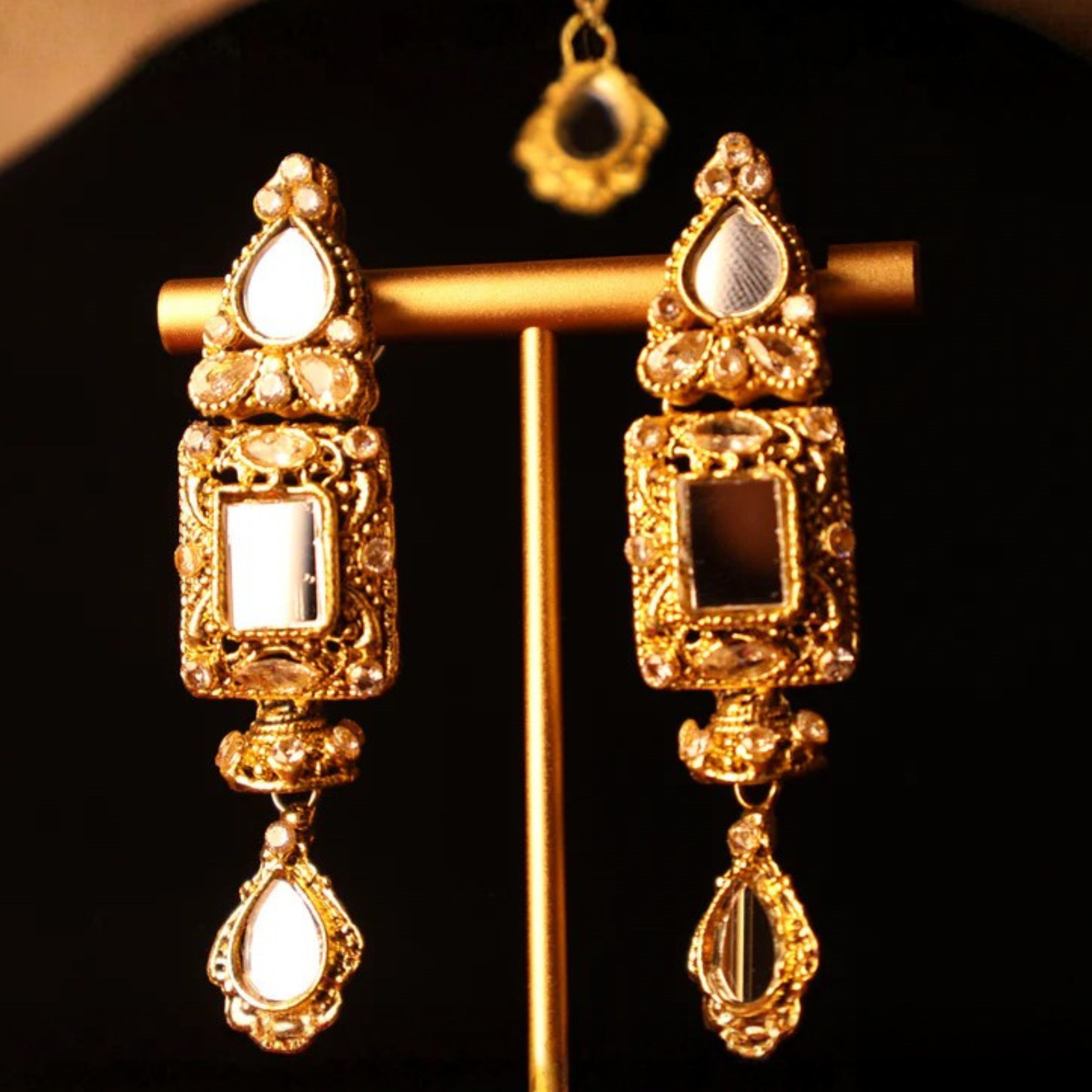 AAINA mirror-cut gold kundan-style choker set with tikka and earrings