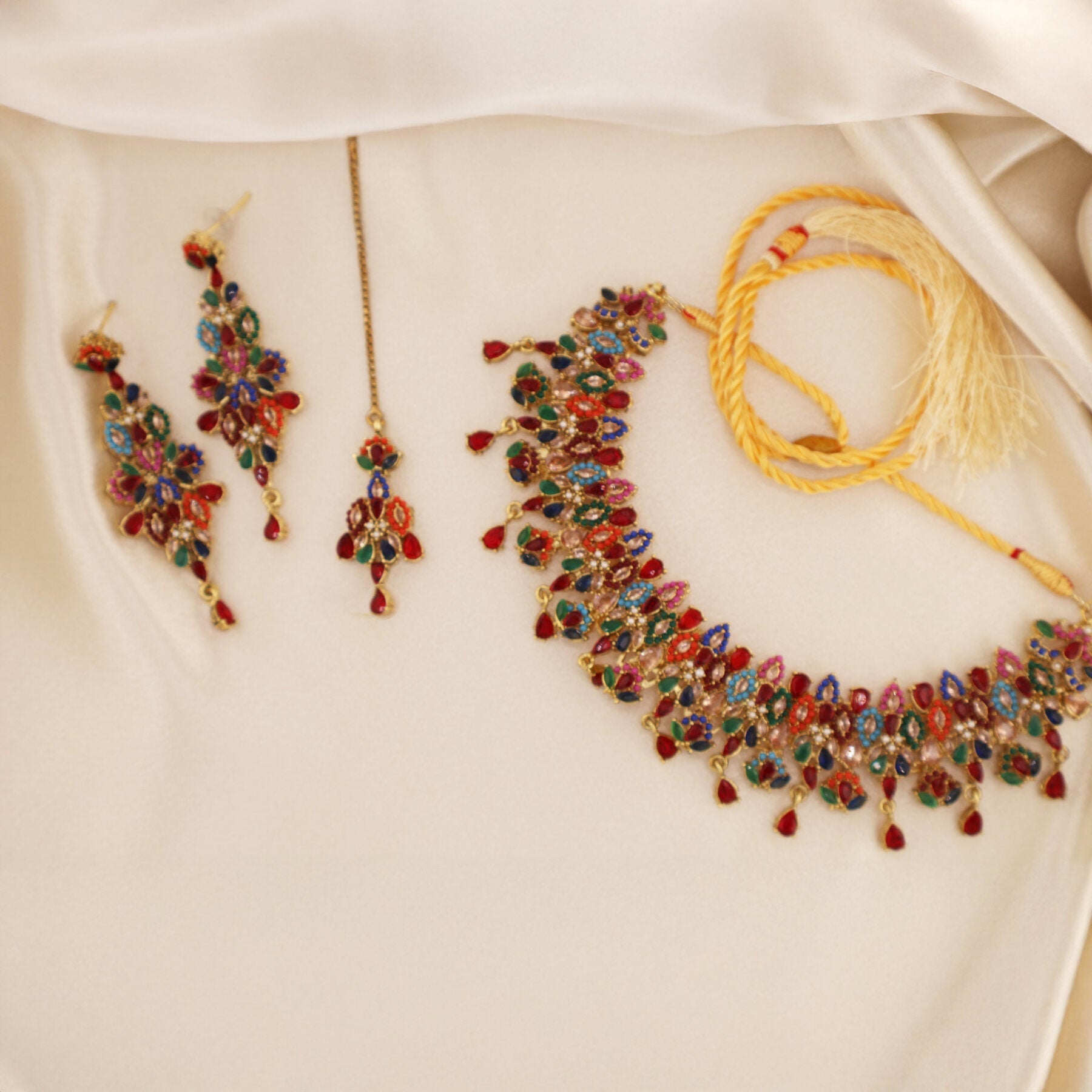 A ZARIAH kundan-style full set with a statement choker necklace, the bridal jewellery trend of the season