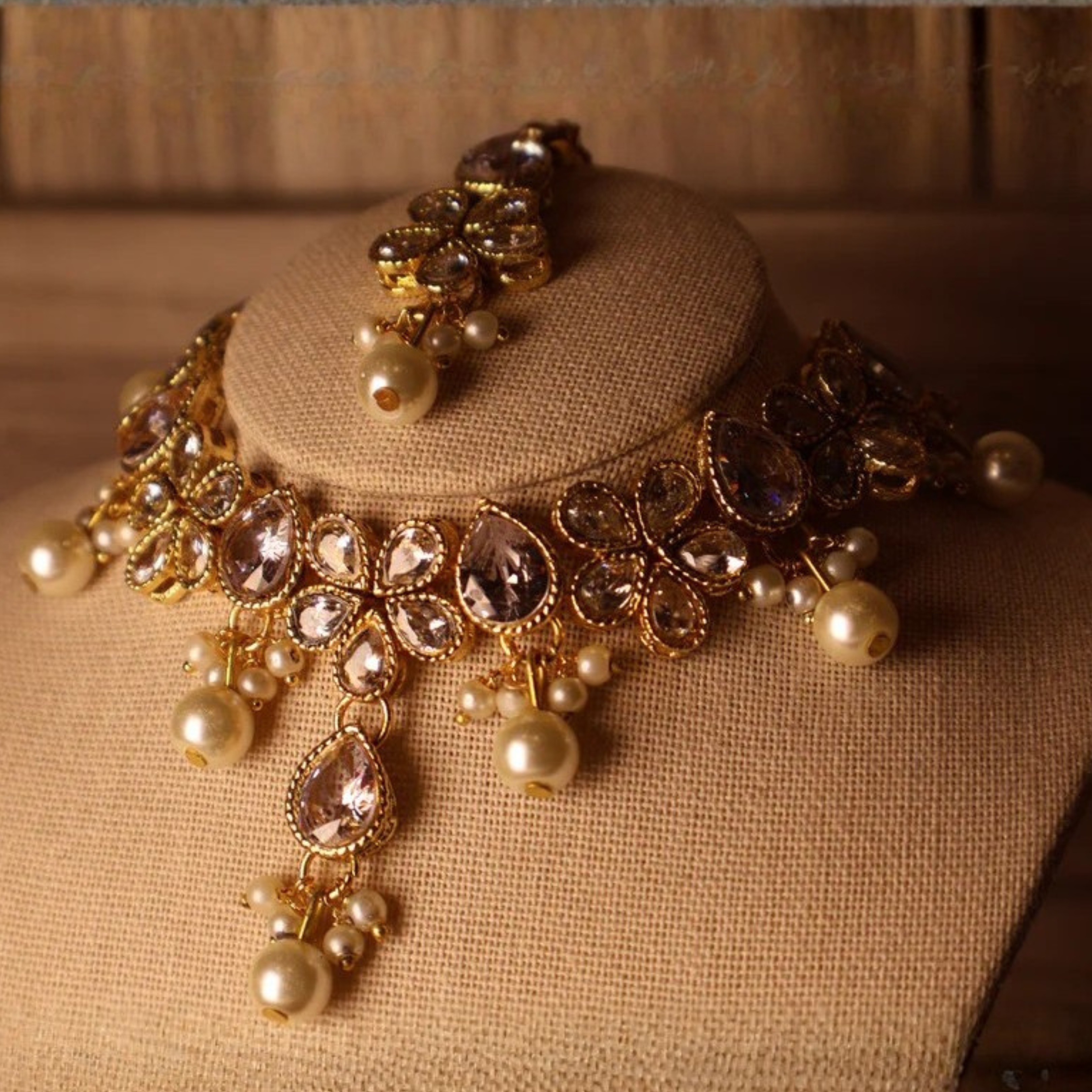 HEERA IN GOLD