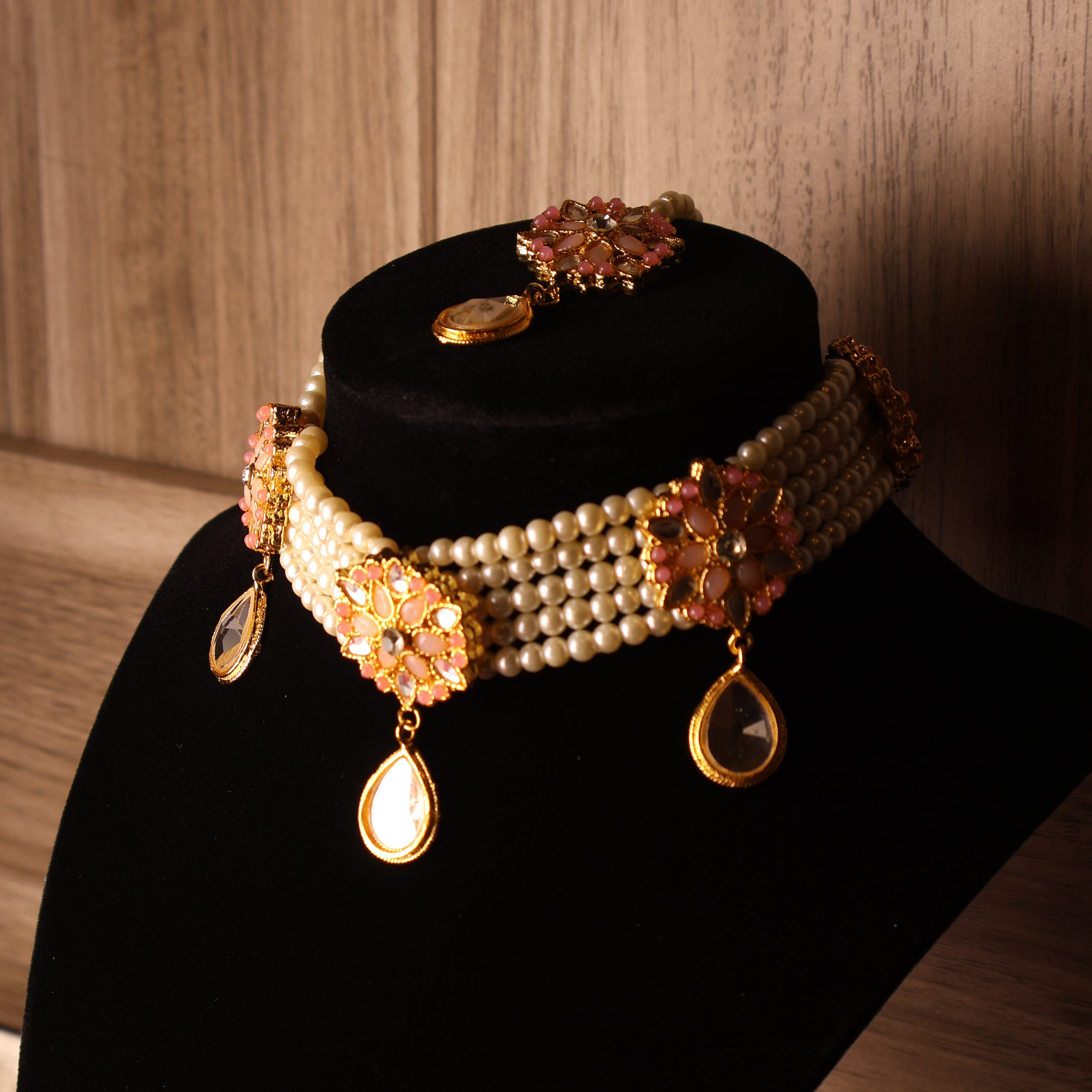 NARGIS peach pearl and gold kundan-style choker set with tikka and earrings