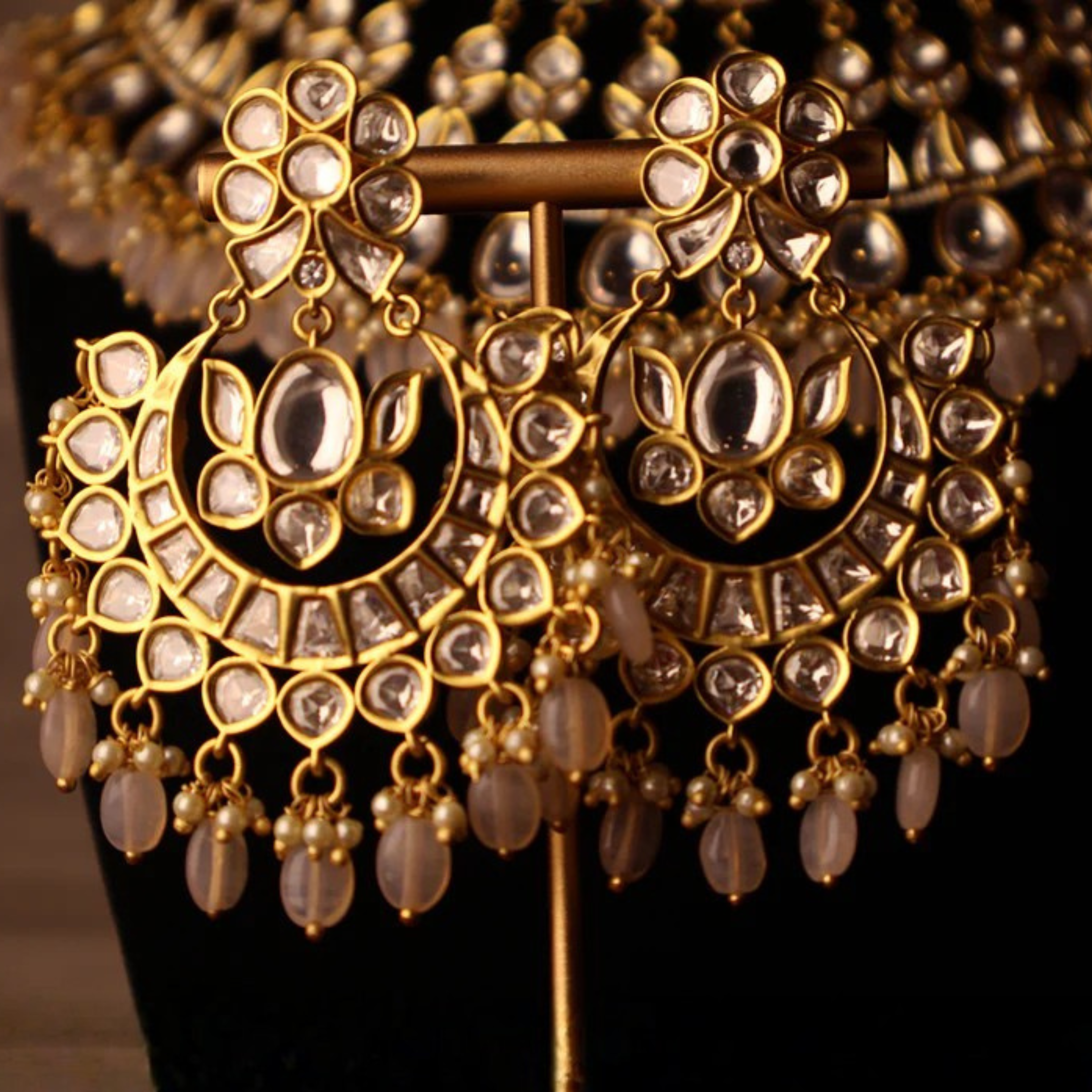GAUHAR mirror-cut and champagne kundan-style bridal collar with tikka and earrings